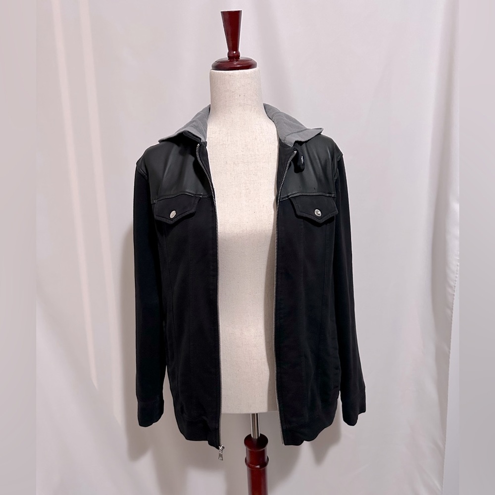 I.N.C. International Concepts Men’s Hooded Jacket with Faux Leather Trim. Size M